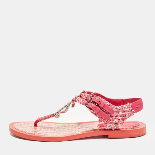 Chanel Pink Tweed Embellished CC Thong Flat Sandals Size 38.5 - Chanel - Modalova