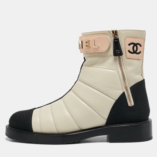 Chanel Cream/Black Quilted Leather and Grosgrain CC Ankle Boots Size 39 - Chanel - Modalova