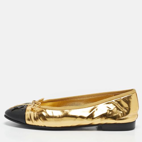 Chanel Gold/Black Patent and Leather CC Cap Toe Bow Ballet Flats Size 35.5 - Chanel - Modalova