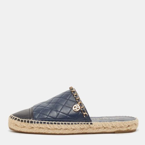 Chanel Navy Blue/Black Leather CC Chain Detail Espadrille Mules Size 39 - Chanel - Modalova