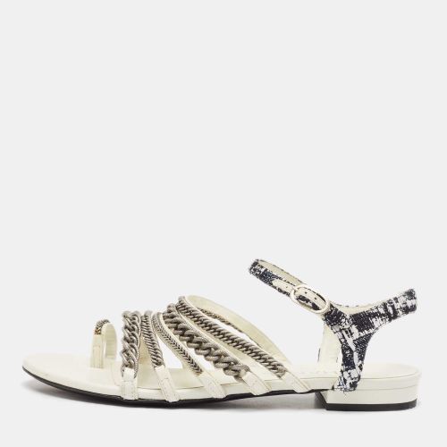 Chanel White Leather Chain Link Detail Strappy Flat Sandals Size 38 - Chanel - Modalova