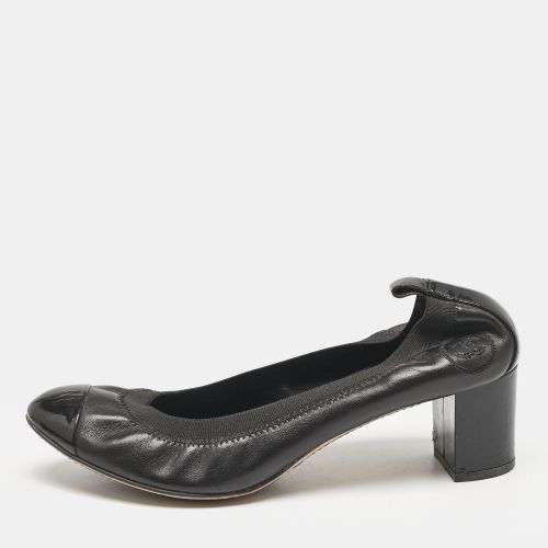 Chanel Black Leather Cap Toe Scrunch Block Heel Pumps Size 39 - Chanel - Modalova
