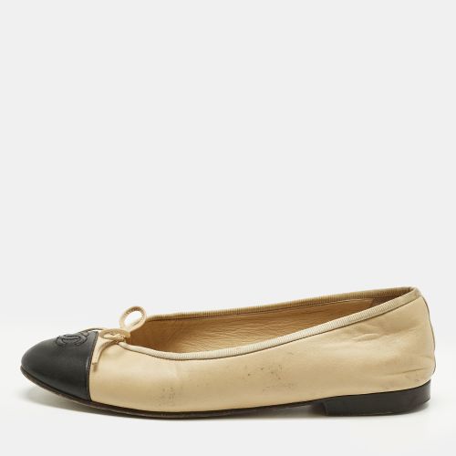Chanel Beige/Black Leather CC Ballet Flats Size 39.5 - Chanel - Modalova