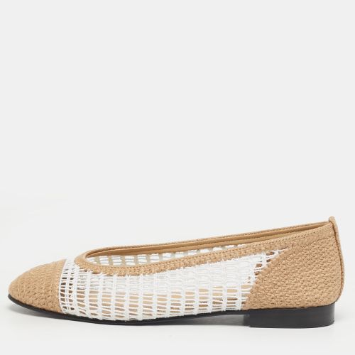 Chanel CC Size 37.5 Beige/White Knit Fabric CC Cap Toe Ballet Flats - Chanel - Modalova