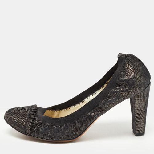 Chanel Black/Metallic Laminated Suede CC Scrunch Pumps Size 41 - Chanel - Modalova