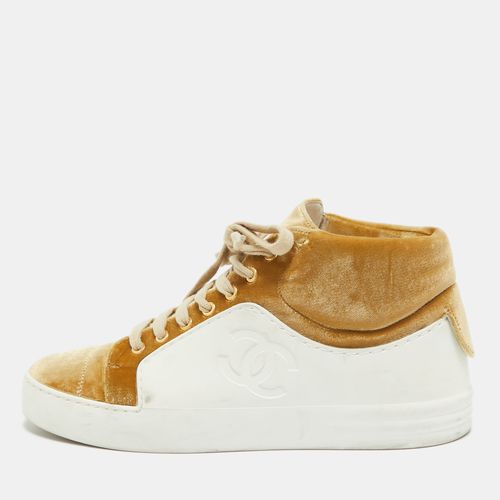 Chanel Gold/White Velvet and Rubber CC High Top Sneakers Size 36 - Chanel - Modalova