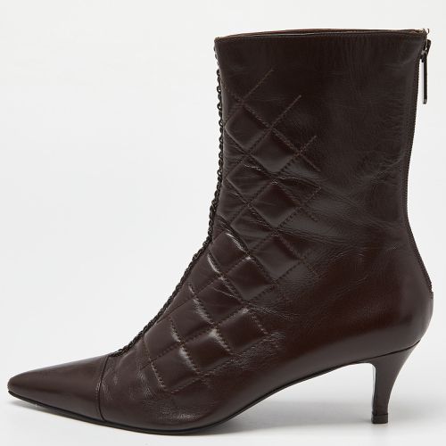 Chanel Brown Quilted Leather Chain Detail Pointed Toe Ankle Boots Size 40 - Chanel - Modalova