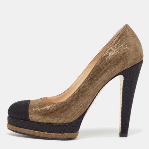 Chanel Metallic Olive Green/Black Textured Suede CC Platform Pumps Size 38 - Chanel - Modalova