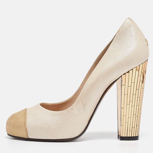 Chanel Beige/Gold Leather CC Cap Toe Block Heel Pumps Size 38.5 - Chanel - Modalova