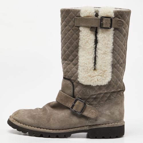 Chanel Grey Suede and Fur CC Mid Calf Boots Size 39 - Chanel - Modalova