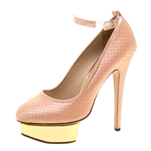 Charlotte Olympia Peach Quilted Satin Dolores Ankle Strap Platform Pumps Size 39 - Charlotte Olympia - Modalova