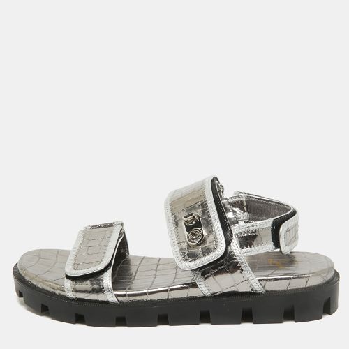 Christian Louboutin Silver Croc Embossed Leather Lock Cool Flat Sandals Size 39 - Christian Louboutin - Modalova