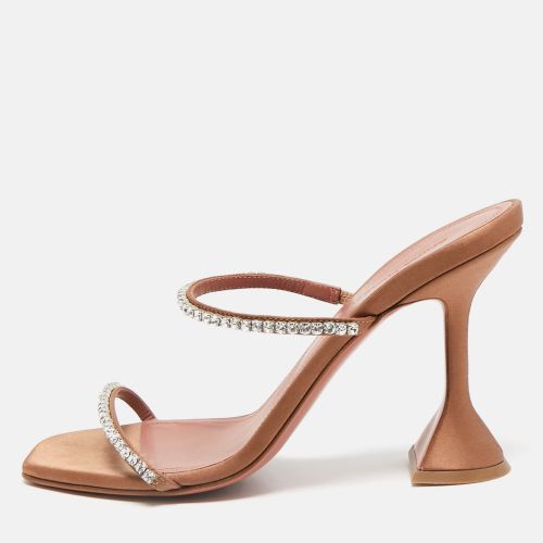 Amina Muaddi Beige Satin Crystal Embellished Gilda Slide Sandals Size 38 - Amina Muaddi - Modalova