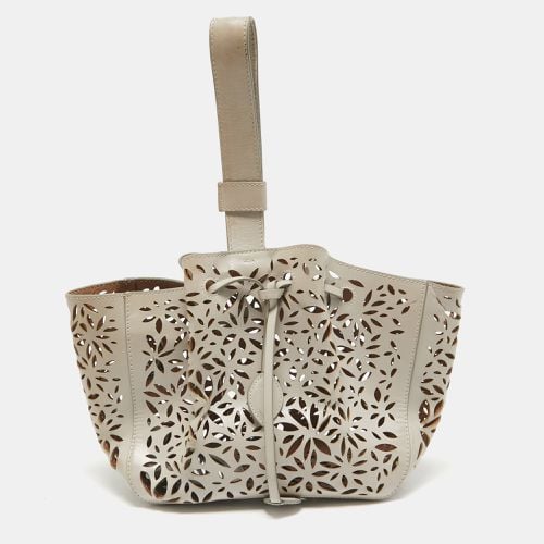 Alaia Beige Lasercut Leather Rose Marie Bucket Bag - Alaia - Modalova