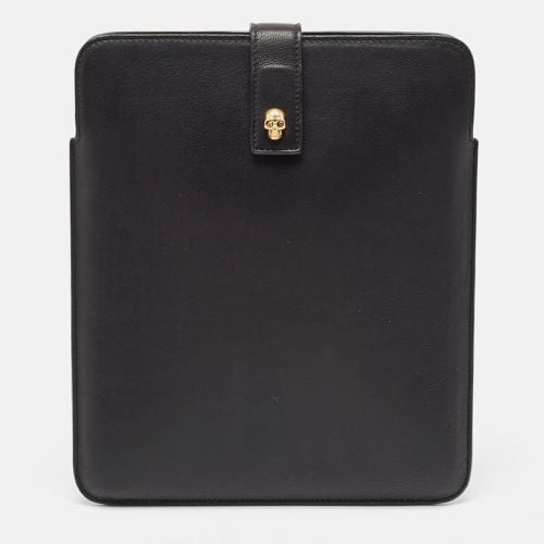 Alexander McQueen Black Leather Skull Embellished iPad Case - Alexander McQueen - Modalova