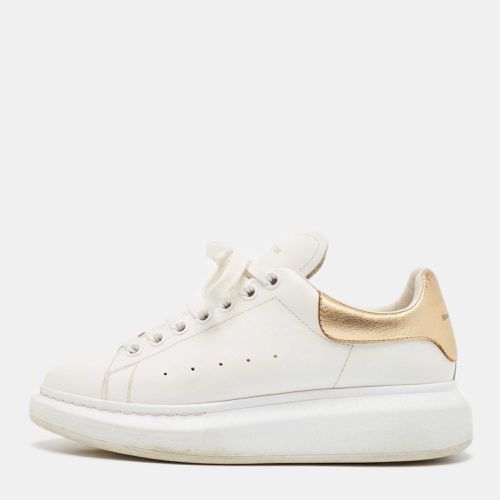 Alexander McQueen White/Gold Leather Oversized Sneakers Size 39.5 - Alexander McQueen - Modalova