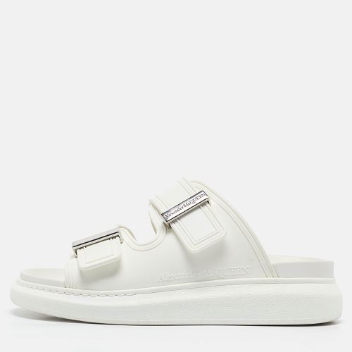 Alexander McQueen White Rubber Hybrid Chelsea Flat Sandals Size 37.5 - Alexander McQueen - Modalova