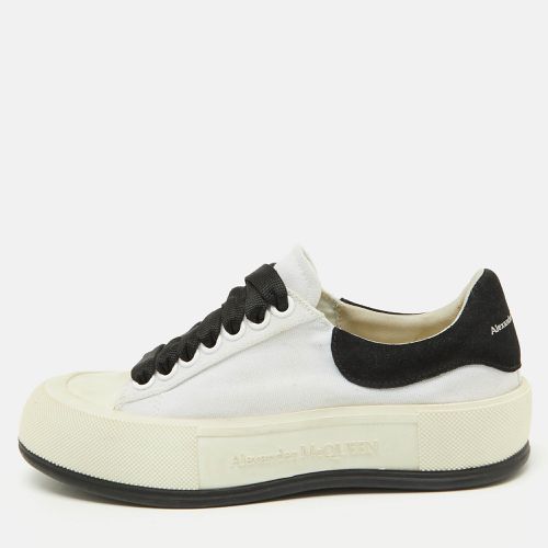 Alexander McQueen White/Black Canvas Tread Slick Sneakers Size 36 - Alexander McQueen - Modalova