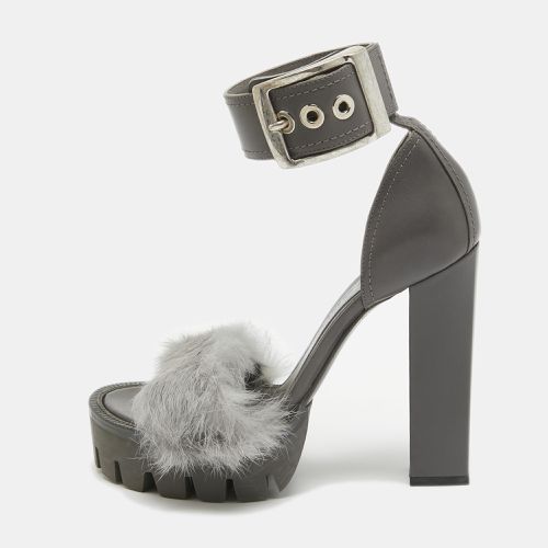 Dark Leather and Fur Ankle Strap Sandals Size 37 - Alexander McQueen - Modalova