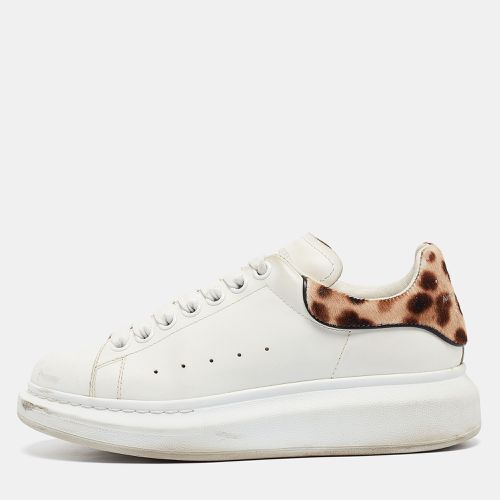 Alexander McQueen White/Brown Leather and Calf hair Oversized Lace Up Sneakers Size 37 - Alexander McQueen - Modalova