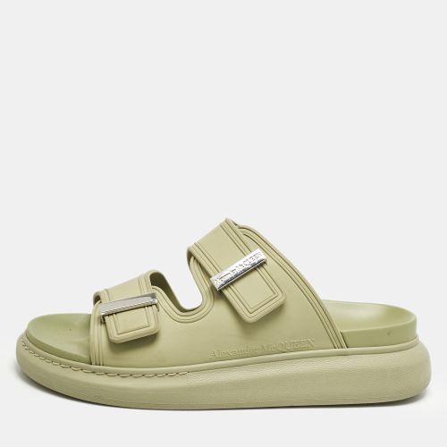Alexander McQueen Green Rubber Logo Embossed Slide Sandals Size 40 - Alexander McQueen - Modalova