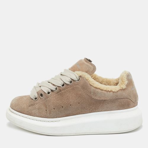 Shearling and Suede Oversized Low Top Sneakers Size 35 - Alexander McQueen - Modalova