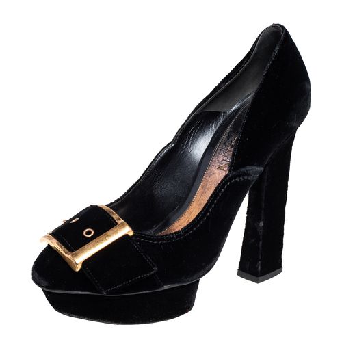 Alexander McQueen Black Velvet Buckle Platform Pumps Size 39 - Alexander McQueen - Modalova