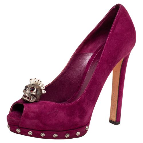 Alexander McQueen Purple Suede Embellished Skull Peep Toe Pumps Size 38.5 - Alexander McQueen - Modalova