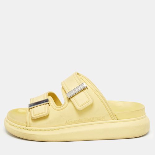 Alexander McQueen Yellow Rubber Hybrid Slides Size 38 - Alexander McQueen - Modalova