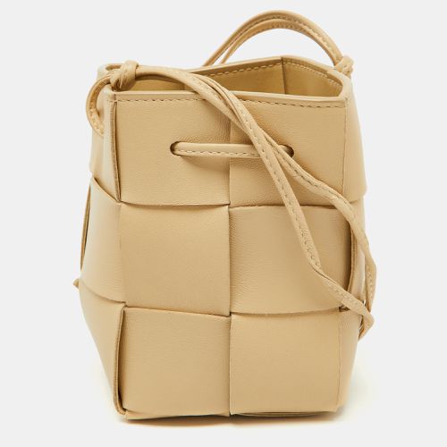 Bottega Veneta Porridge Cream Leather Mini Cassette Bucket Bag - Bottega Veneta - Modalova