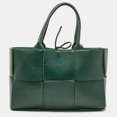 Bottega Veneta Dark Green Intreccio Leather Small Arco Tote - Bottega Veneta - Modalova