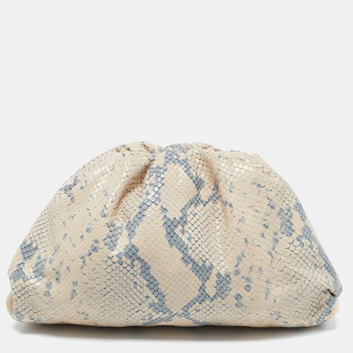 Bottega Veneta Beige/Blue Python Embossed Leather Teen The Pouch Clutch - Bottega Veneta - Modalova