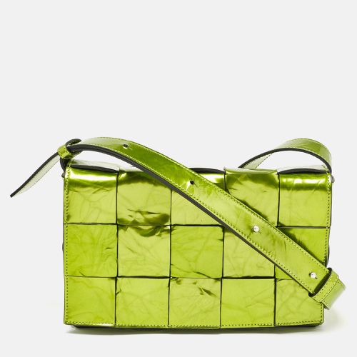 Bottega Veneta Metallic Green Leather Cassette Shoulder Bag - Bottega Veneta - Modalova