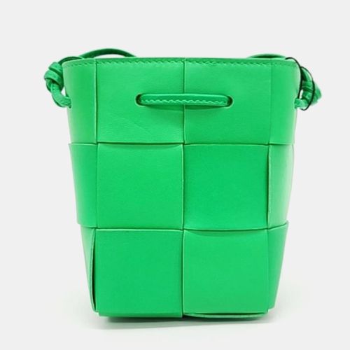 Bottega Veneta Green Woven Leather Cassette Bucket Bag - Bottega Veneta - Modalova