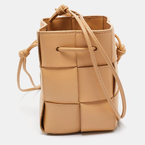 Bottega Veneta Beige Intreccio Leather Mini Cassette Bucket Bag - Bottega Veneta - Modalova