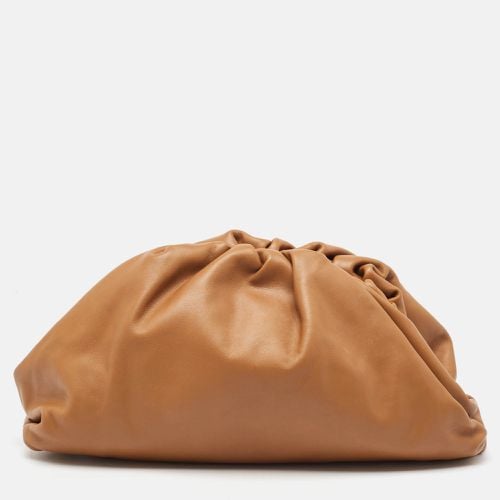 Bottega Veneta Brown Leather Classic The Pouch Clutch - Bottega Veneta - Modalova