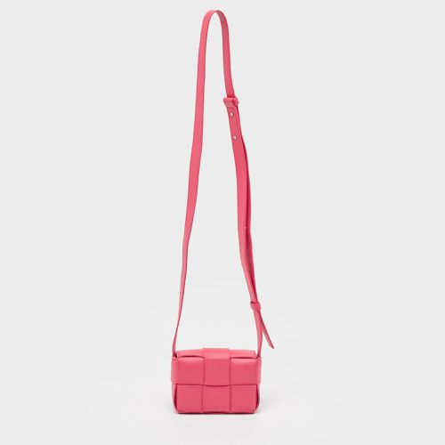 Bottega Veneta Fuchsia Intreccio Leather Mini Cassette Crossbody Bag - Bottega Veneta - Modalova