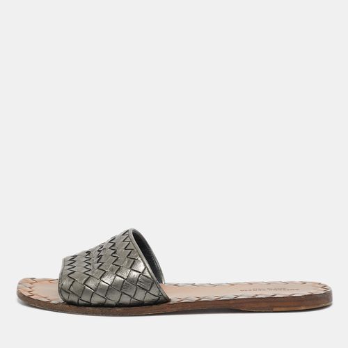 Bottega Veneta Metallic Grey Intrecciato Leather Slide Flat Sandals Size 37 - Bottega Veneta - Modalova