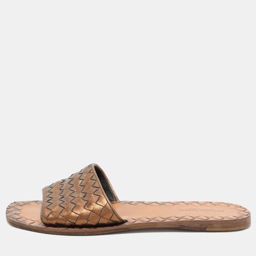 Bottega Veneta Gold Intrecciato Leather Flat Slides Size 37 - Bottega Veneta - Modalova