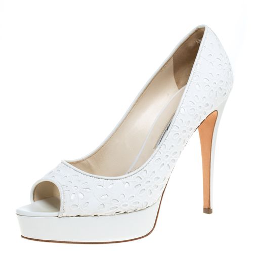 Brian Atwood White Floral Embroidered Fabric Peep Toe Platform Pumps Size 39.5 - Brian Atwood - Modalova