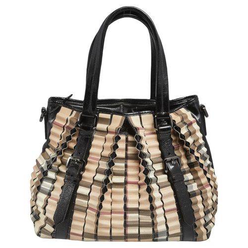 Burberry Black/Beige House Check PVC and Patent Leather Lowry Ruffled Tote - Burberry - Modalova