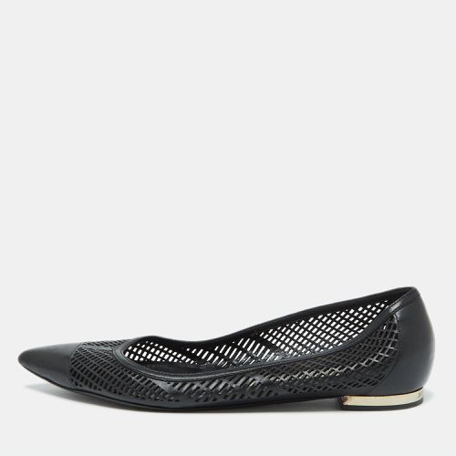 Burberry Black Laser Cut Leather Bradshaw Pointed Toe Flats Size 38 - Burberry - Modalova