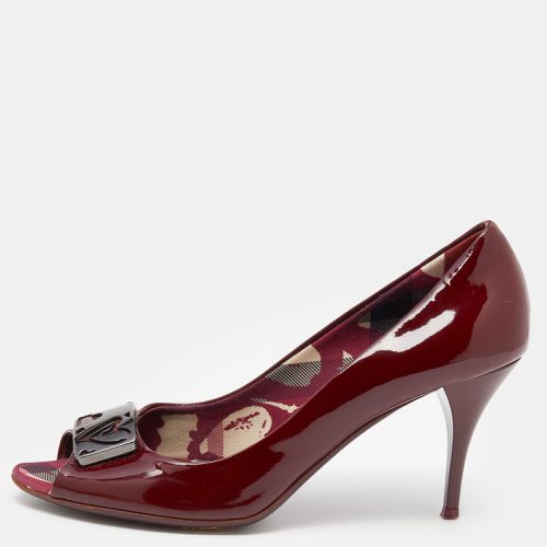 Burberry Burgundy Patent Leather Peep Toe Pumps Size 38 - Burberry - Modalova