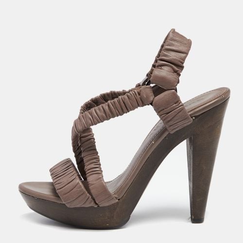 Burberry Mauve Pleated Leather Platform Sandals Size 38 - Burberry - Modalova