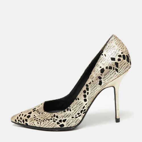 Burberry Metallic Foil Laser Cut Out Leather Pointed Toe Pumps Size 37 - Burberry - Modalova