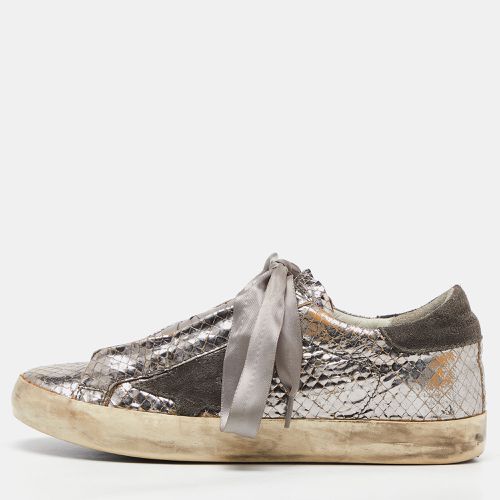 Golden Goose Metallic Silver Suede Superstar Low Top Sneakers Size 37 - Golden Goose - Modalova