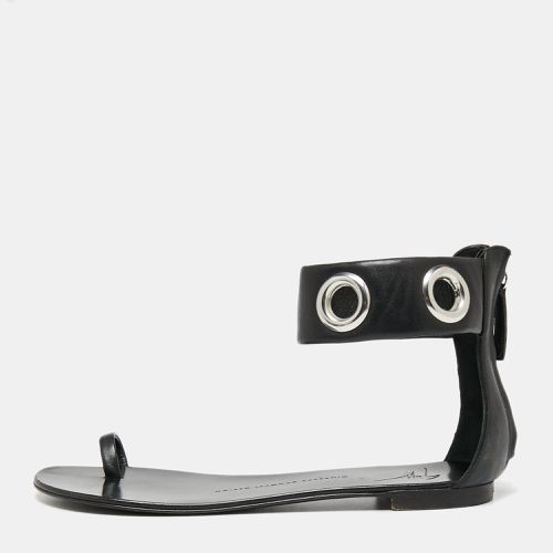 Giuseppe Zanotti Black Leather Eyelet Ankle Cuff Flat Sandals Size 38 - Giuseppe Zanotti - Modalova