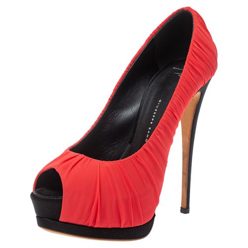 Giuseppe Zanotti Red Ruched Silk Peep Toe Platform Pumps Size 37.5 - Giuseppe Zanotti - Modalova