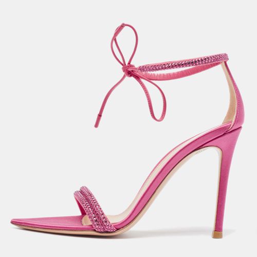 Gianvito Rossi Pink Satin Embellished Montecarlo Sandals Size 35 - Gianvito Rossi - Modalova