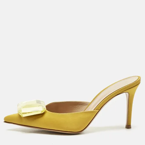Gianvito Rossi Yellow Satin Crystal Embellished Jaipur Mules Size 37 - Gianvito Rossi - Modalova